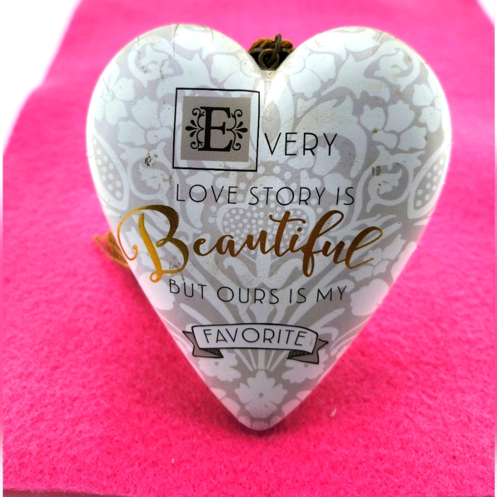 Art Hearts "Love Story" Heart